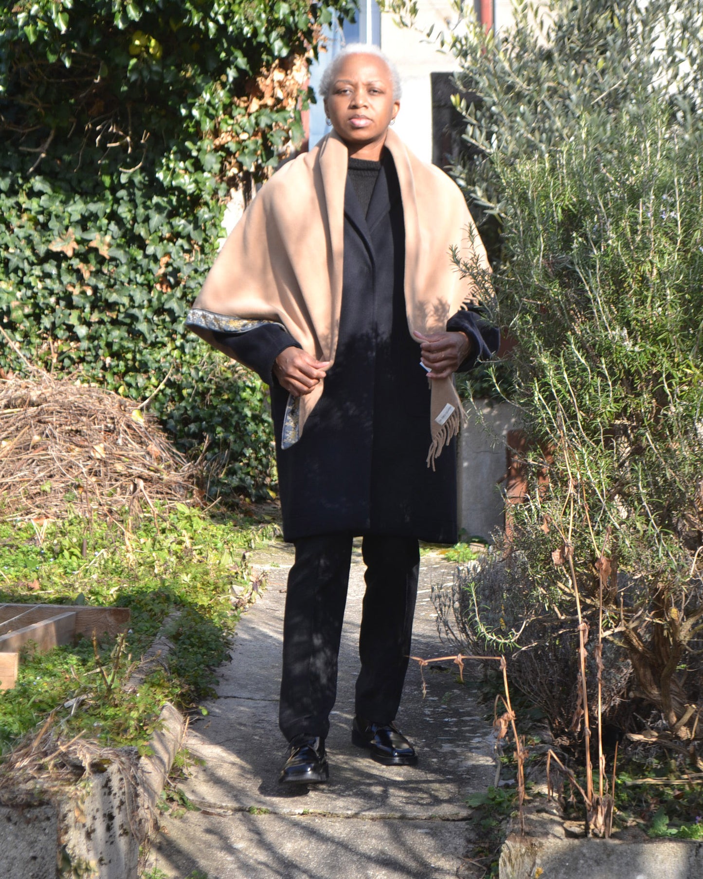 CHALE ASYSMETRIQUE A FRANGES MIMOSA