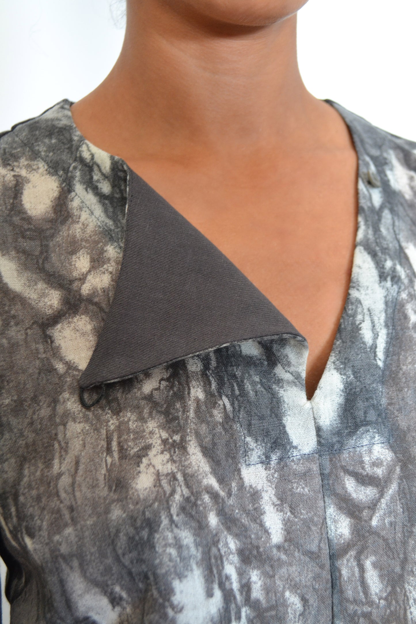 CORSAGE A IMPRIME ABSTRAIT en Laine