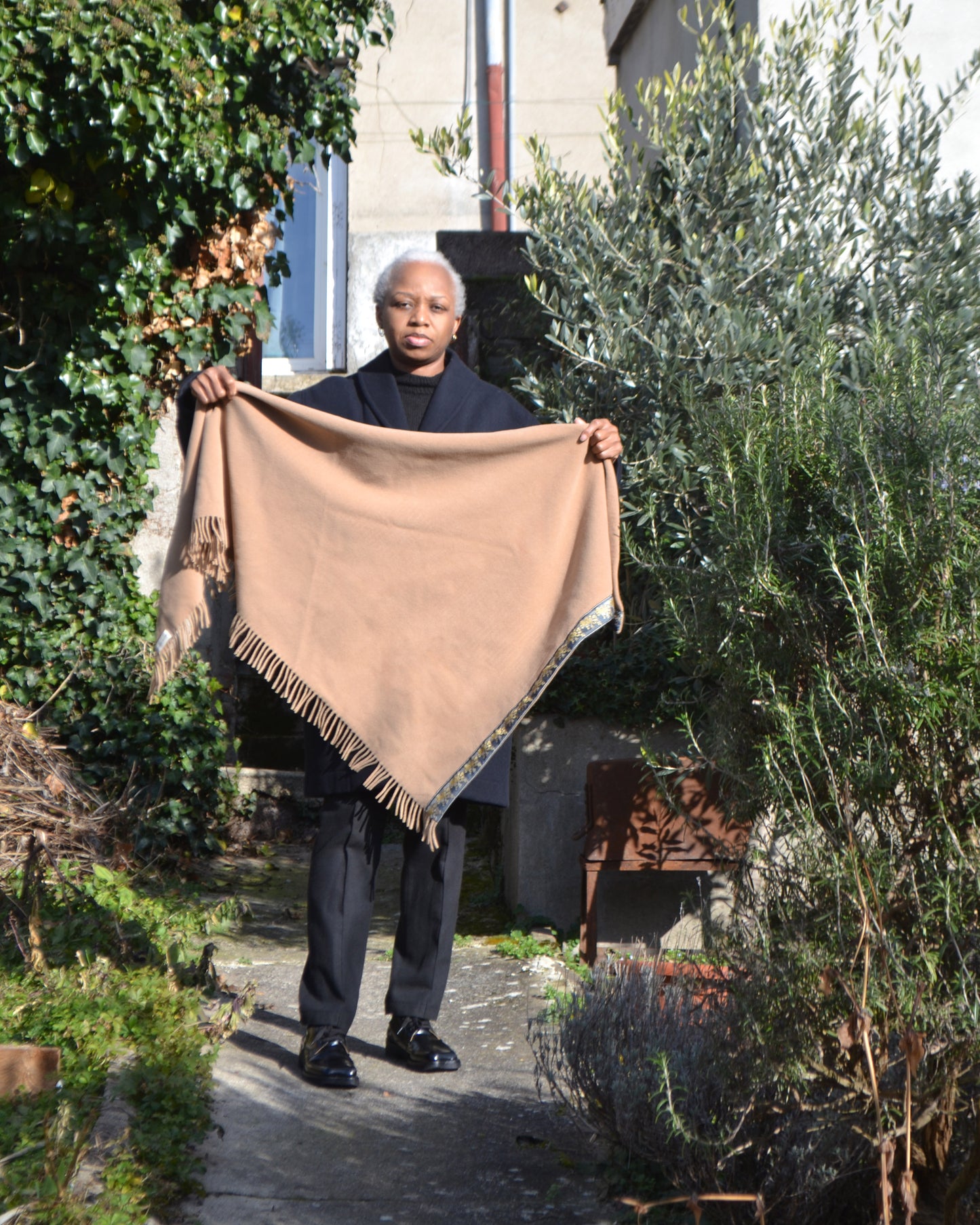 CHALE ASYSMETRIQUE A FRANGES MIMOSA