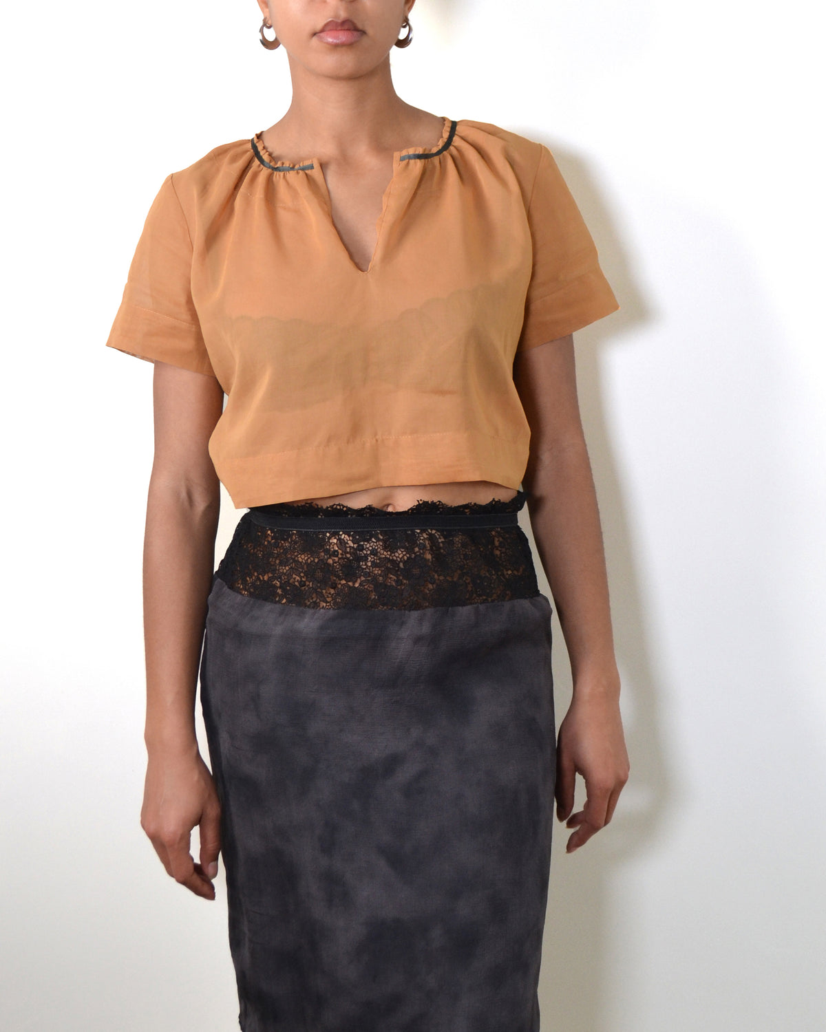 CORSAGE A ENCOLURE FRONCEE en organdi